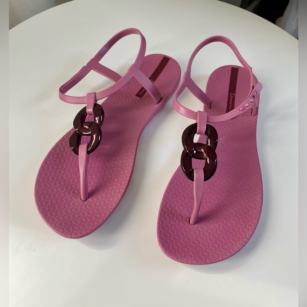 IPANEMA Pink Sandals With lavish maxi linked chain, 39 (EUR)